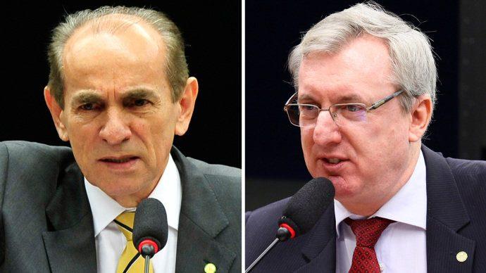 Quatro ministros se licenciam para votar contra impeachment de Dilma