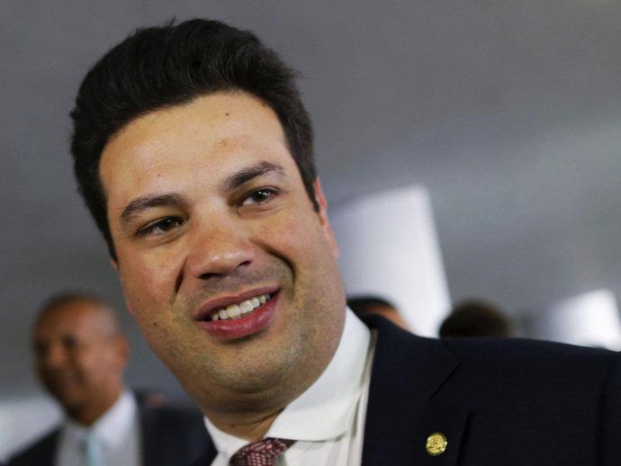 90% da bancada do PMDB devem votar pró-impeachment