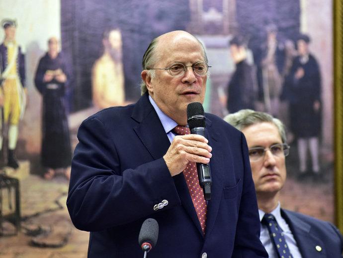 Autor do pedido de impeachment diz: ‘Golpe é sonegar informação de que o país está quebrado’