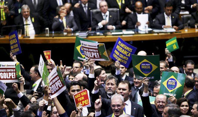 Mesmo antes de votação, Câmara já tem confusão