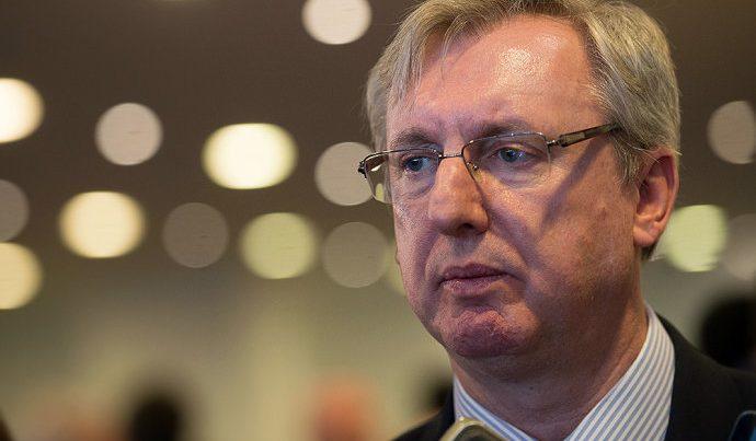 Pau mandado de Cunha' vota contra impeachment