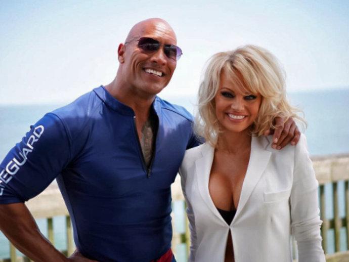 Pamela Anderson é confirmada em filme ‘Baywatch’