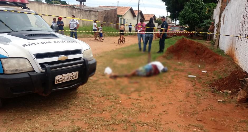 Jovem de 18 anos é morto com 2 tiros na cabeça