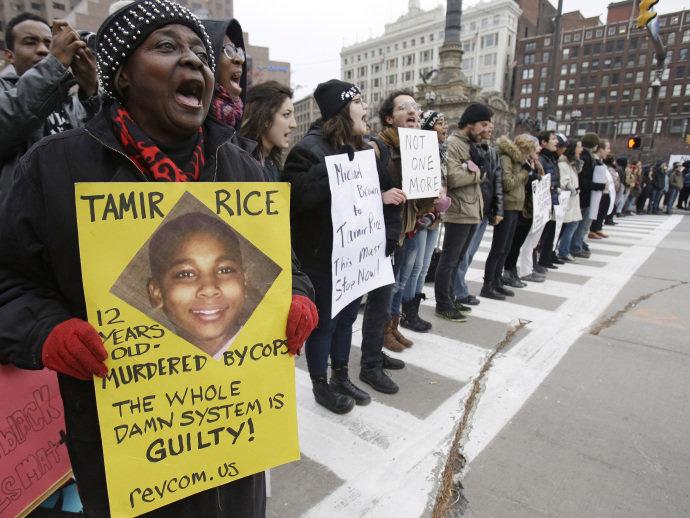 Família de menino negro morto por policial nos EUA receberá US$ 6 milhões
