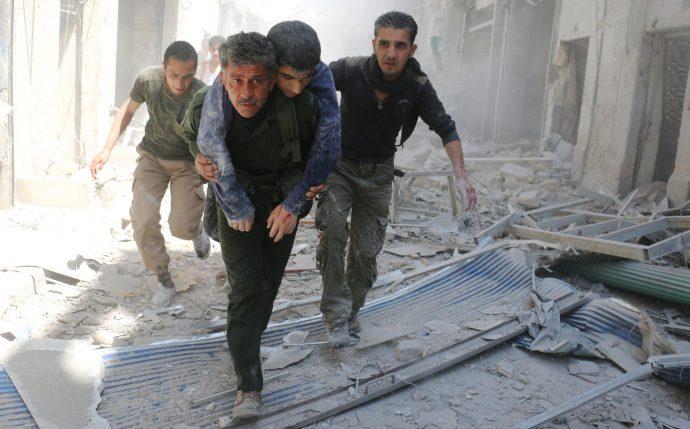 Clínica médica é atacada após tragédia em hospital de Aleppo