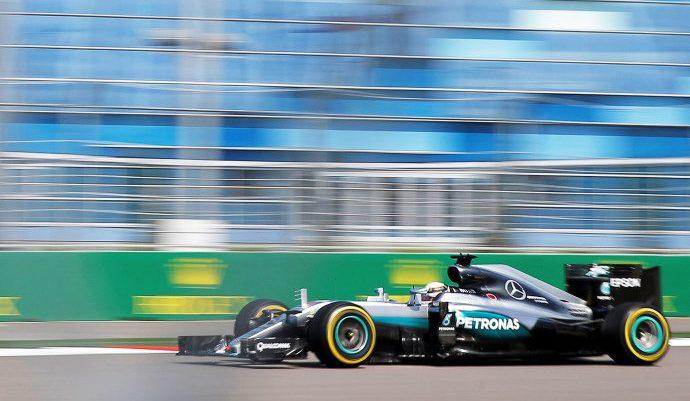 F1: Hamilton lidera 2º treino para o GP da Rússia