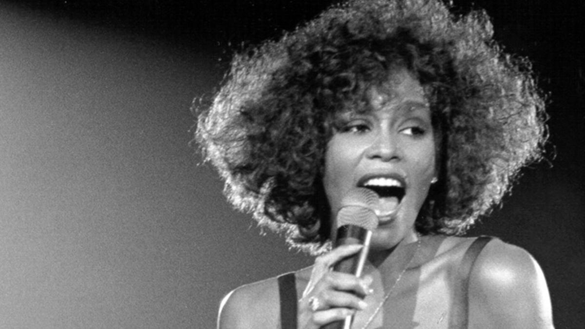Whitney Houston vai ganhar documentário de diretor vencedor do Oscar