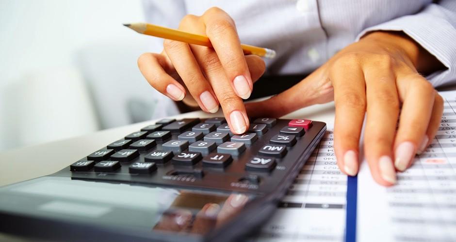 Campo-grandense ganha mal, mas deve pouco