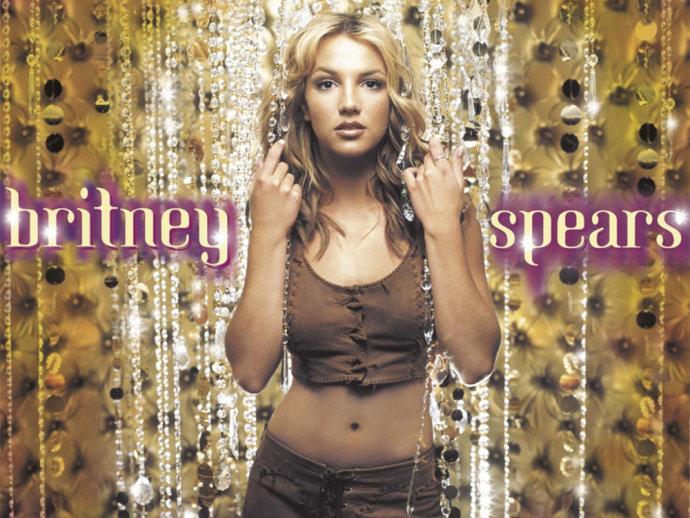 Álbum de Britney Spears é eleito o melhor do século XXI por site britânico