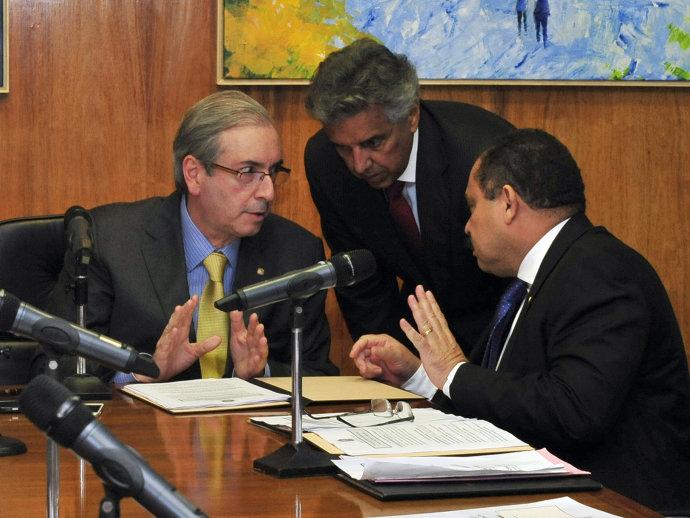 Aliados de Cunha tentam apoio da oposição