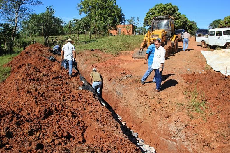 Secretaria de Obras constrói rede de drenagem na Adão Godoy em Bela Vista
