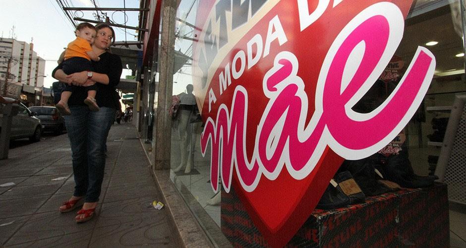 Apesar da crise comércio aposta nas vendas