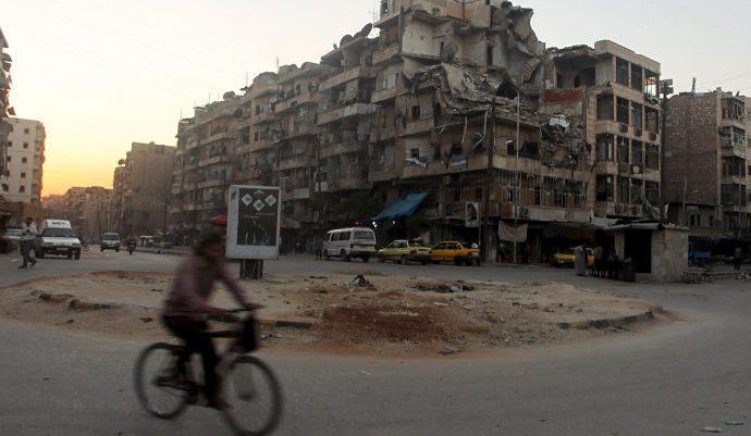 Rebeldes islâmicos tomam vilarejo perto de Aleppo, na Síria