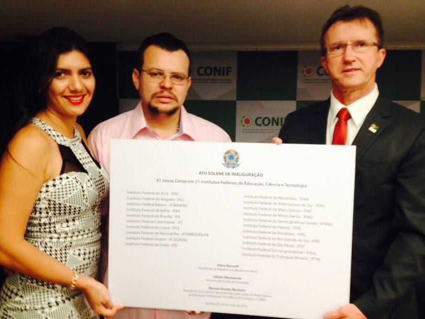 Prefeito e primeira-dama participam de cerimônia em Brasília sobre IFMS-Jardim