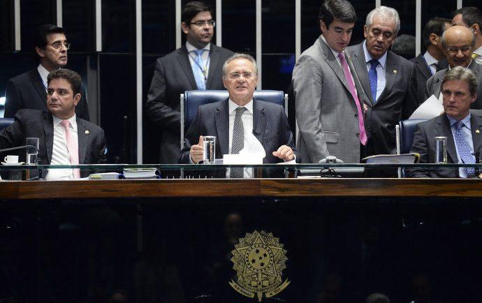 Plenário já tem 68 inscritos para discurso de impeachment