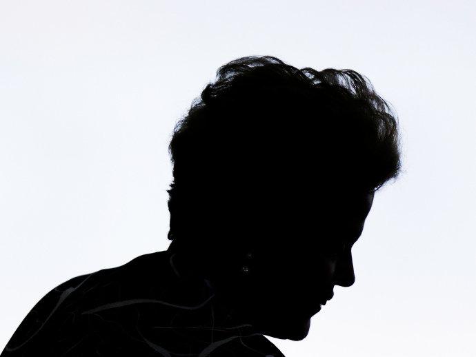 Por 55 votos a 22, Senado afasta Dilma do Planalto