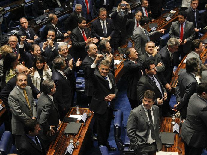 Saiba como votou cada senador na sessão do impeachment