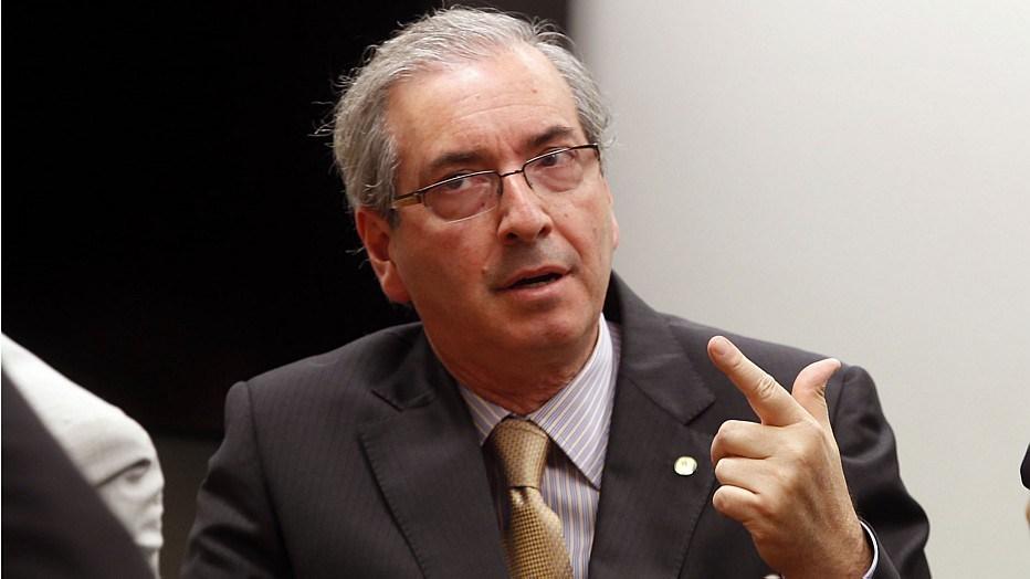 Cunha se vinga: 'Antes tarde do que nunca'