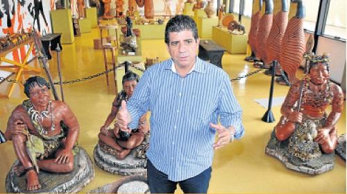 Athayde Nery deixa o governo do Estado para disputar eleição