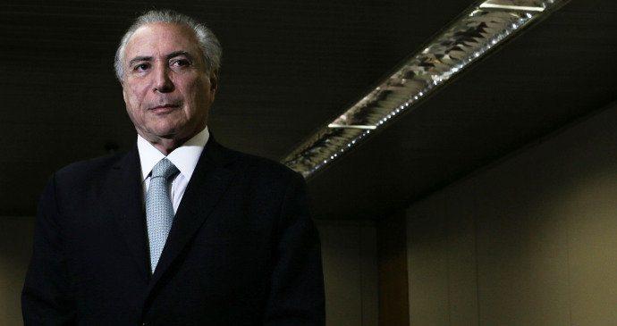 Temer diz que manterá lista tríplice para escolha do procurador-geral da República