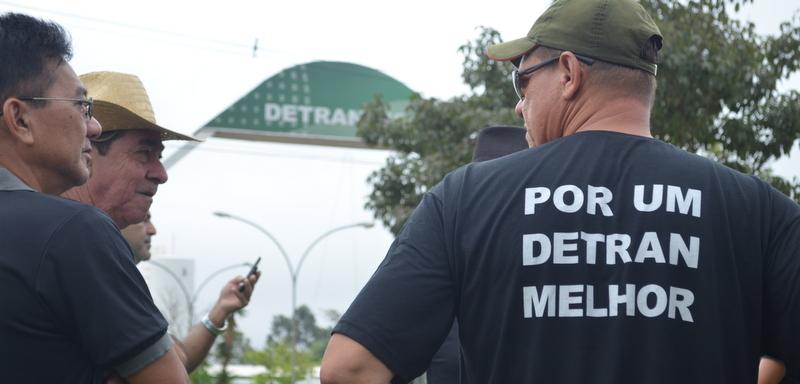 Servidores do Detran-MS entram em greve e suspendem vistorias e exames