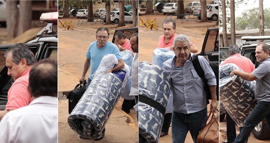 Presos da Lama dividem cela com outros 20
