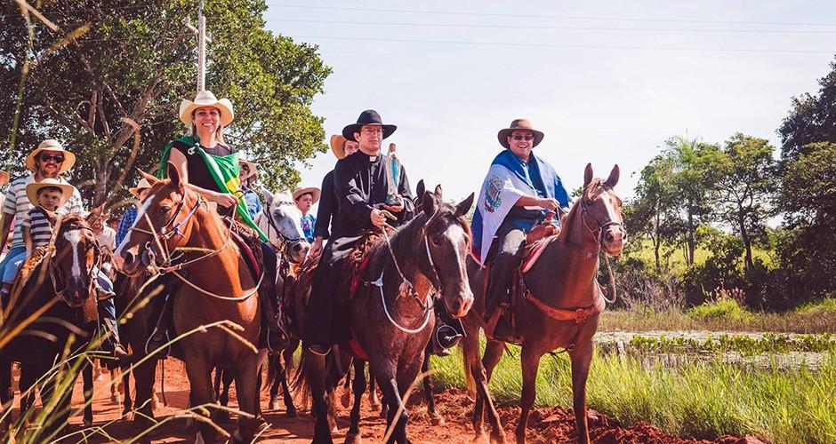 Tradição da cavalgada passa de geração em geração