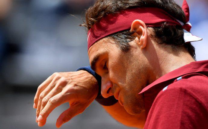 Roger Federer desiste de Roland Garros para se recuperar fisicamente