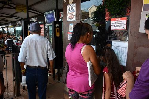 Agência não vai recorrer de suspensão do reajuste do passe de ônibus