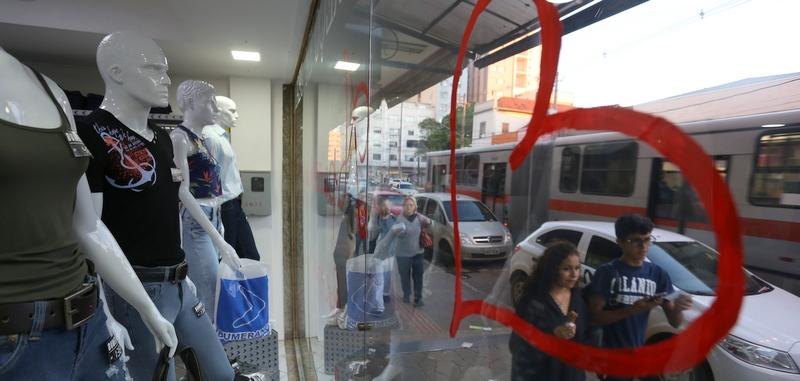 Homens vão gastar 15% a mais que as mulheres no 12 de Junho