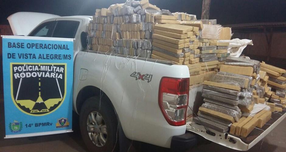 Camionete com quase duas toneladas de maconha é apreendida
