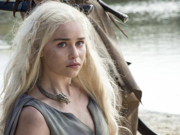 Emilia Clarke quer ser a nova ‘James Bond’ nos cinemas