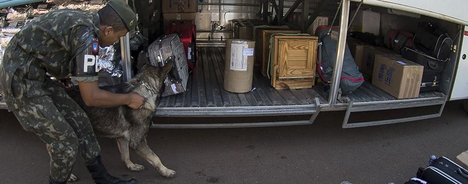 Exército fiscaliza venda de explosivos
