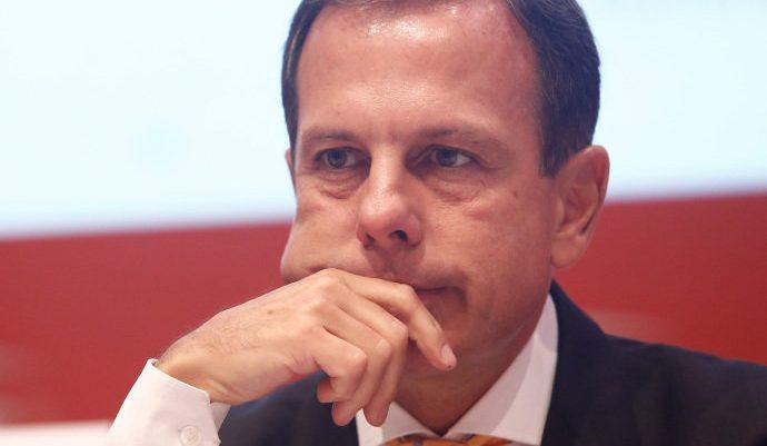 Por apoio a Dória Jr, PSDB ameaça filiados