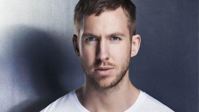 Que saúde: Calvin Harris posta nude depois de acidente