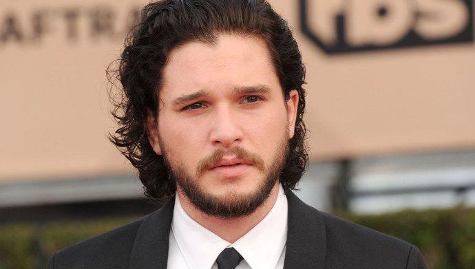 'Jon Snow' reclama de 'sexismo' e diz que não é só um rostinho bonito