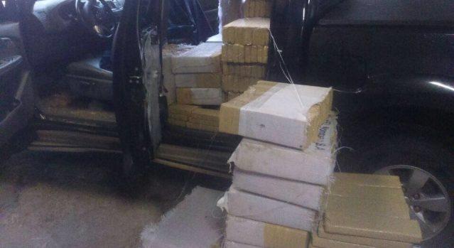 PF apreende 2 toneladas de maconha e sete são presos por tráfico