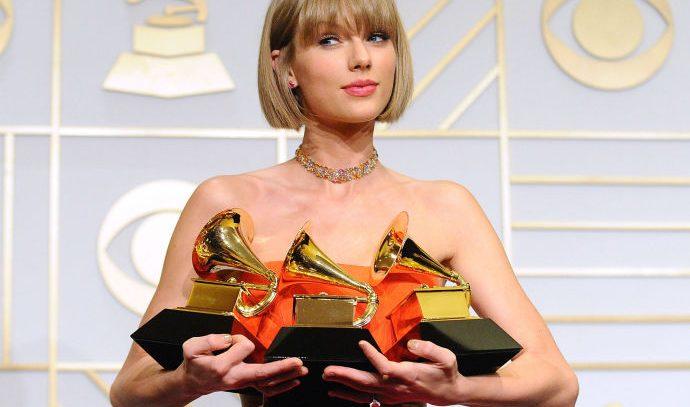 Que fossa, meu chapa? Taylor Swift canta em casório de fã