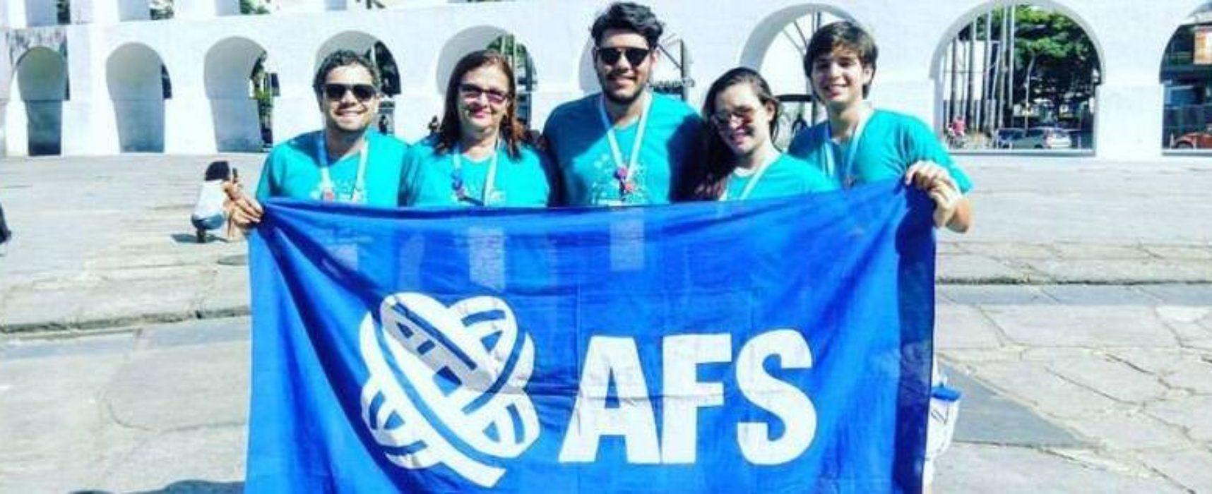 Ong procura famílias para receber estudantes italianos