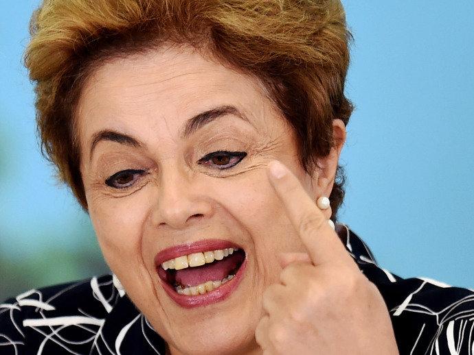 Dilma diz ao STF que considera o impeachment um 'golpe'
