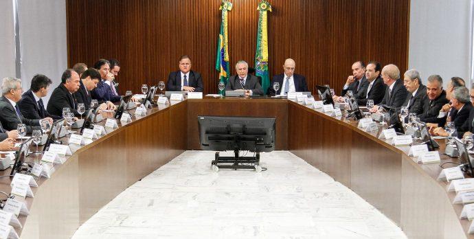 Temer mantém proposta de teto nos gastos públicos por até 20 anos