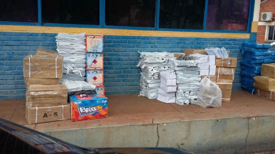 Polícia apreende mercadorias contrabandeadas do Paraguai
