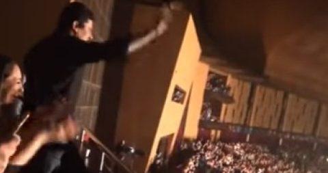 Moro é aplaudido durante show em Curitiba