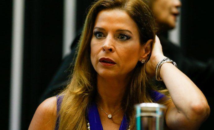 Mulher de Eduardo Cunha vira 'a loira do Trust' em paródia do 'Zorra'