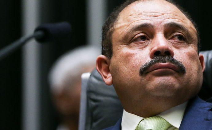 Maranhão sai das sombras e promete compensar 'feriadão' de deputados