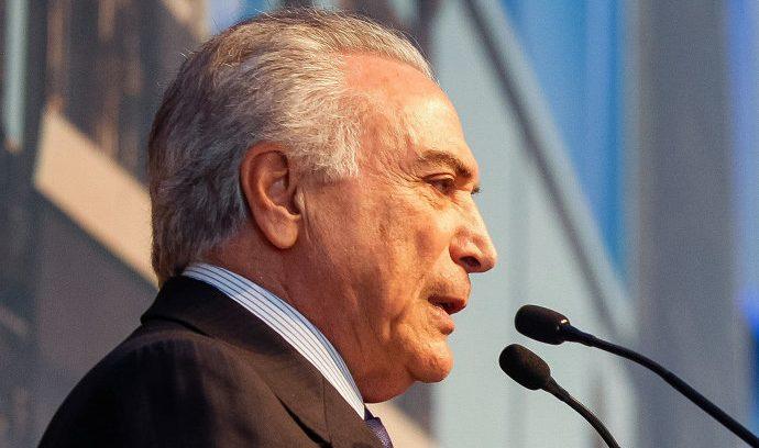 Temer anuncia aumento maior do que o prometido por Dilma no Bolsa Família
