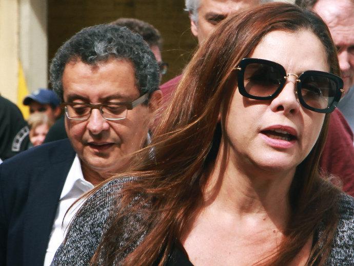 Polícia Federal encontra contratos “sem nota” de Mônica Moura e João Santana