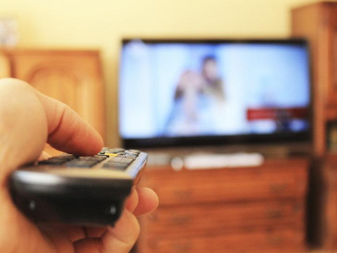 Adesões de TV por assinatura caem 4,3% em um ano
