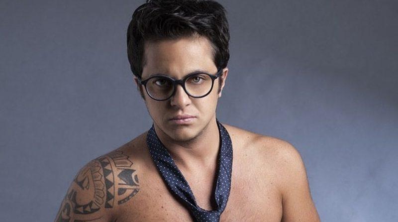 Thammy pede sugestão de nome masculino nas redes: 'Tommi?'