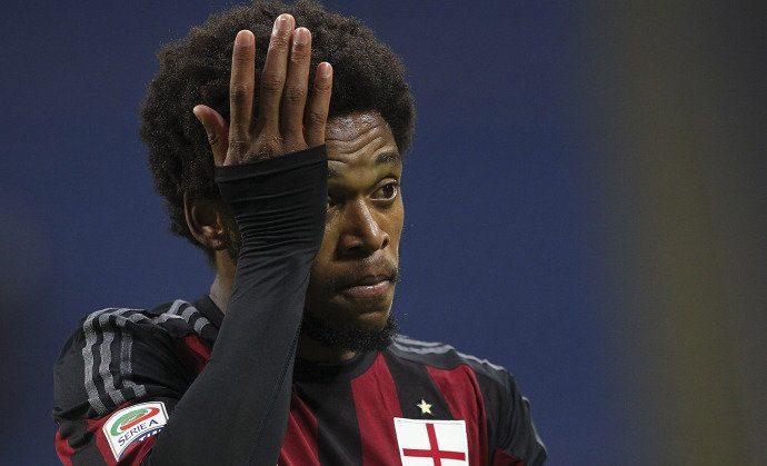 Berlusconi confirma venda do Milan a grupo chinês